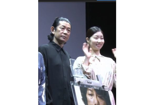 土居志央梨